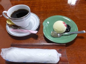 札幌かに本家岡崎店「グアテマラコーヒーとバニラアイス」