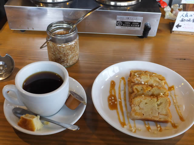 cafe mitte「柿のパウンドケーキ」